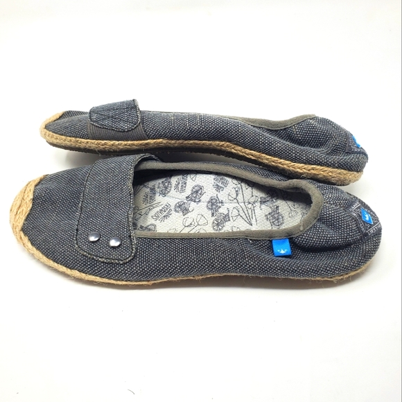 Freewaters Denim Blue Canvas slip on espadrilles/flats size 8 - Picture 6 of 9